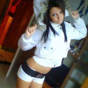 Emilia (18) | Washington Casual Hookup and Chat Profile