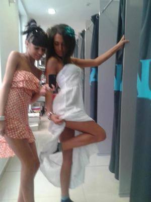 Amanda, 19 in Puerto Rico | Younger Adult Woman, Older Men