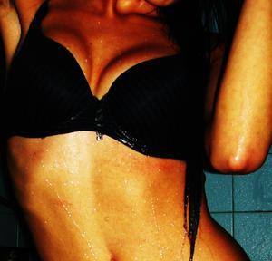 Shania, 25 in Texas | Younger Adult Woman, Older Men