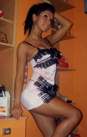 Chat with Bethany (27) | North Carolina Local Women