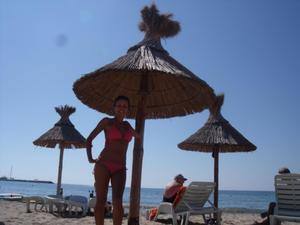 Chat with Justina (19) | New Jersey Local Women