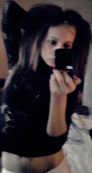 Teagan (18) in Michigan | Local Adult Woman