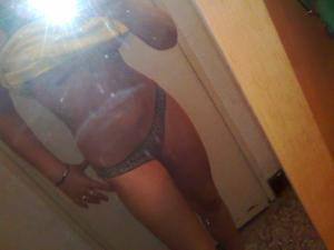 Meet Mallory (20) from Ontario | Local Dating Profile