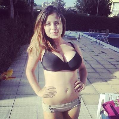 Meet Olivia (29) from California | Local Dating Profile