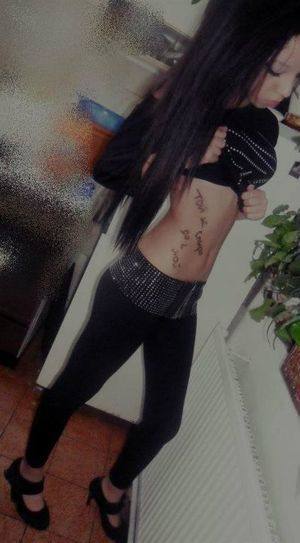 Kassidy (21) in Wisconsin | Local Adult Woman