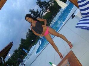 Chat with Giovanna (22) | Alabama Local Women