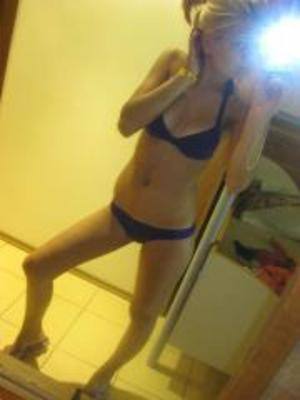 Meet Roxanne (30) from Utah | Local Dating Profile