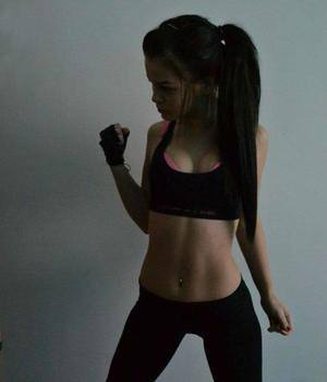 Perla (18) in Idaho | Local Adult Woman