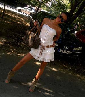 Chat with Susana (18) | Nevada Local Women