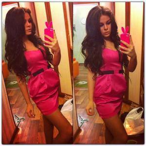 Chat with Emilee (22) | California Local Women