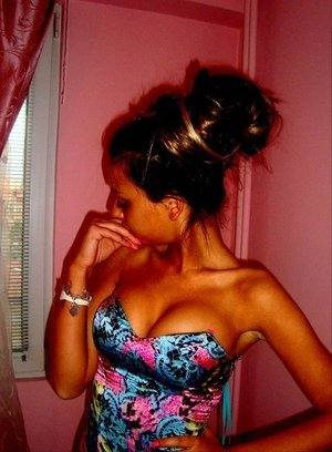 Joanna, 18, California | Nearby Adult Singles