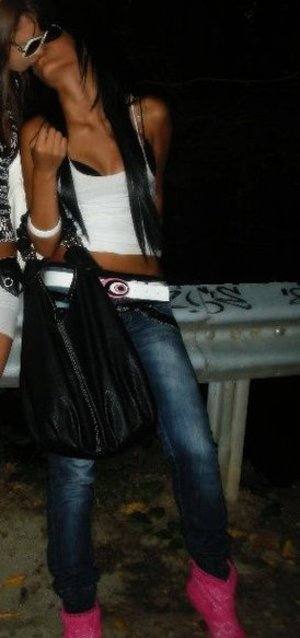 Leticia, 22, Georgia | Nearby Adult Singles