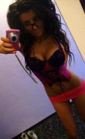 Meet Tiffany (28) from Texas | Local Dating Profile