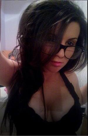 Chat with Danielle (23) | North Carolina Local Women
