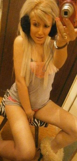 Deborah (23) in North Carolina | Local Adult Woman
