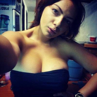 Meet Betsy (22) from Ohio | Local Dating Profile