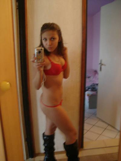 Meet Yvonne (29) from California | Local Dating Profile