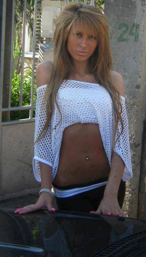 Meet Helena (21) from New York | Local Dating Profile
