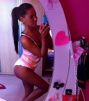 Chat with Natalie (26) | North Carolina Local Women