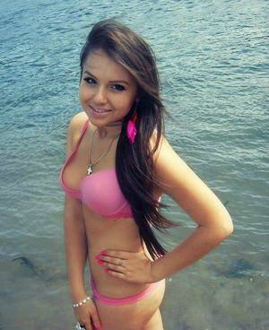 Meet Lillian (22) from South Carolina | Local Dating Profile