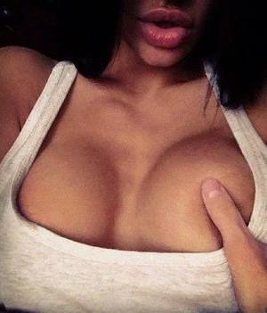 Simone, 18, Quebec | Nearby Adult Singles