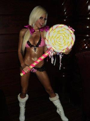 Chat with Jaqueline (25) | Nova Scotia Local Women