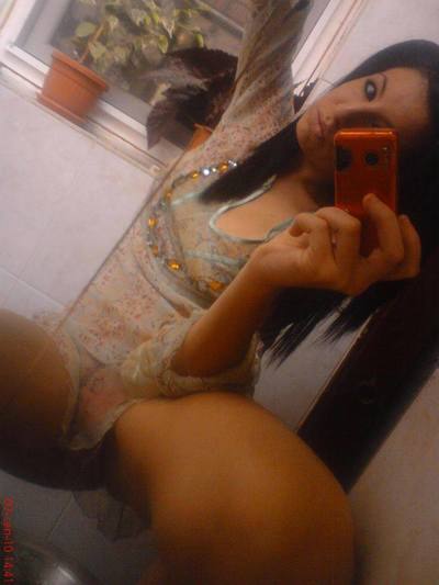 Meet Brooklyn (28) from Texas | Local Dating Profile