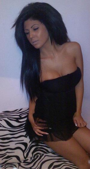 Escorts like Nichole are down to fuck you now!