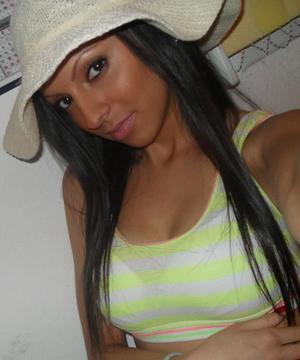 Looking for girls down to fuck? Mia from Ontario is your girl
