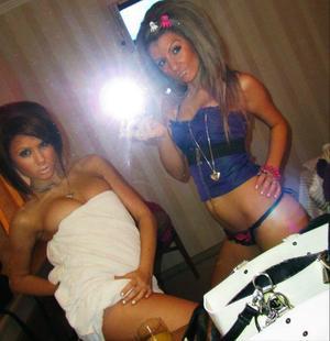 Paris is a cheater looking for a guy like you!