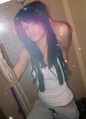 Meet local singles like Evelyn from West Virginia who want to fuck tonight