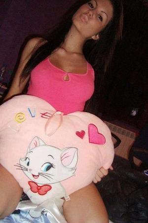 Brooke from Minnesota is interested in nsa sex with a nice, young man
