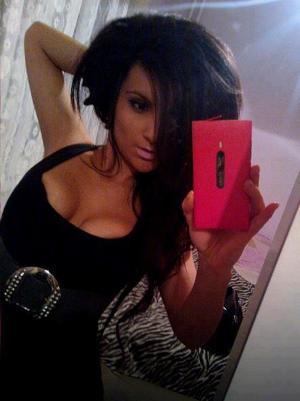 Cori from Florida is looking for adult webcam chat