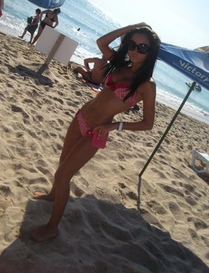 Escorts like Pamela are down to fuck you now!
