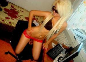 Dorthey from Madison, Nebraska is looking for adult webcam chat