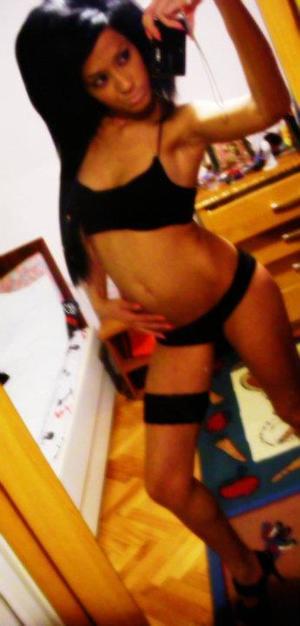 Natalia from British Colombia is looking for adult webcam chat