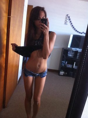Meet local singles like Violet from Ohio who want to fuck tonight