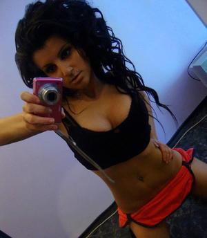 Meet local singles like Nicole from Ohio who want to fuck tonight