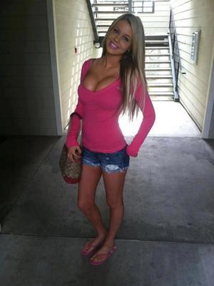 Looking for local cheaters? Take Lilliana from New York home with you
