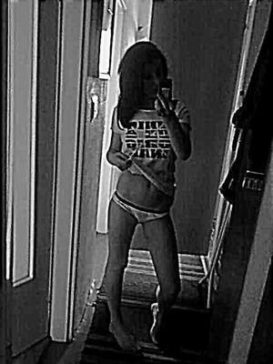 Escorts like Jamie are down to fuck you now!