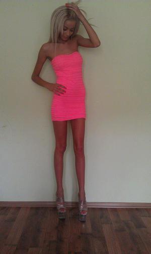 Meet local singles like Michele from Illinois who want to fuck tonight