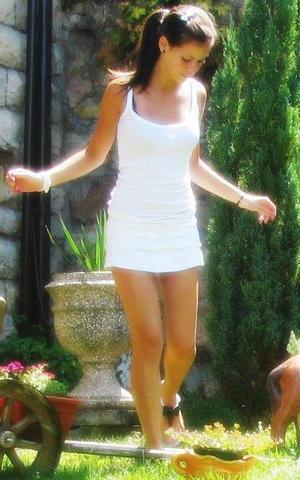 Escorts like Lara are down to fuck you now!
