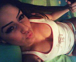 Ashlee from Tennessee is interested in nsa sex with a nice, young man