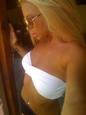 Escorts like Lizette are down to fuck you now!