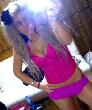Meet local singles like Savanna from Connecticut who want to fuck tonight
