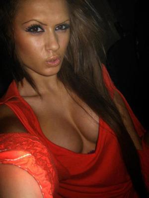 Looking for local cheaters? Take Paola from Illinois home with you