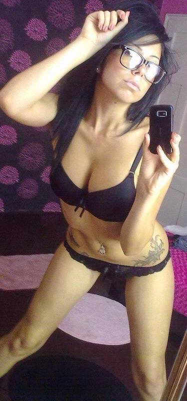 Nyla from Pleasant Ridge, Michigan is looking for adult webcam chat