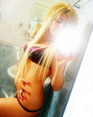Meet local singles like Emerald from New Jersey who want to fuck tonight