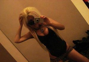 Renee from Florida is looking for adult webcam chat