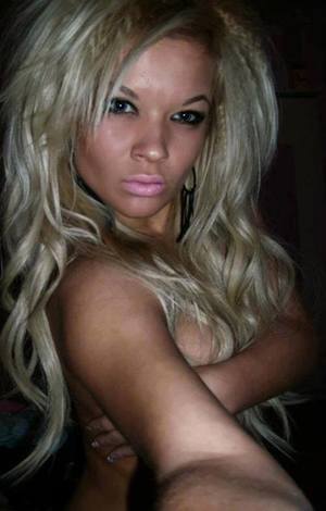 Meet local singles like Lilliana from Hiawatha, Kansas who want to fuck tonight